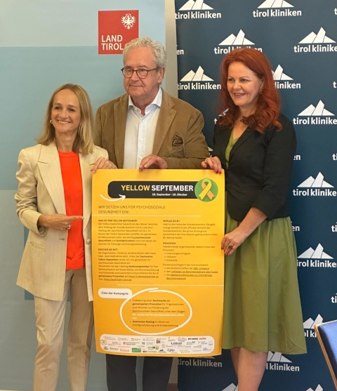 Bild von der Pressekonferenz der tirol kliniken zum Yellow September Bild von der Pressekonferenz der tirol kliniken zum Yellow September, v.l.: Barbara Haid, Christian Haring, LR Cornelia Hagele/Bildnachweis: tirol kliniken/Monthaler