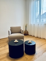 Foto von Praxisraum mit beigem Fauteuil