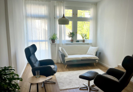 Der kleinere der beiden Räume Therapieraum