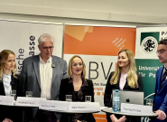  Pressekonferenz, "Psychotherapie: Next Level". vl.n.r: Ines Gstrein (ÖBVP), Andreas Huss (ÖGK), Barbara Haid (ÖBVP), Elke Humer (UWK),  Thomas Probst (Uni Salzburg)
