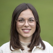 Portraitfoto Theresa Brandstätter