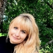 Portraitfoto Nicole Wutti, BA, MSc