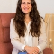 Portraitfoto Dipl.-Soz.päd.in Patricia Braun, MA BA