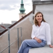 Portraitfoto Dr.in Sonja Niederberger