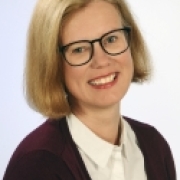 Portraitfoto Mag.a Barbara Karrer