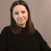 Portraitfoto Mag.a Laura Greber, BA BA