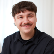 Portraitfoto Lukas Heinz, BA