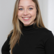 Portraitfoto Nanina Bienenstein, BA.pth.