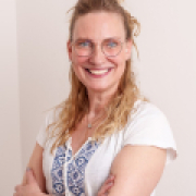 Portraitfoto Mag.a (FH) Sabine Litschauer