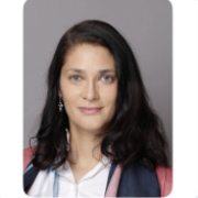 Portraitfoto Mag.a Kerstin Küronya-Ospelt