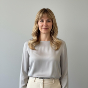 Portraitfoto Julia Sauermann