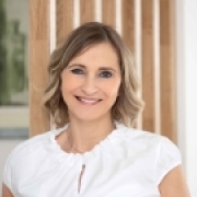 Portraitfoto Pascale Leder-Schellander, BA, MA