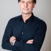 Portraitfoto Mag. Alexander Vigl