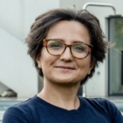 MMag.a Julia Skip-Schrötter Portraitfoto MMag.a Julia Skip-Schrötter