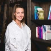 Portraitfoto Annika Blutsch, BA