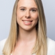 Portraitfoto Christina Metz, MA