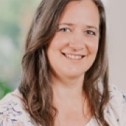 Portraitfoto MMag.a Astrid Wieser