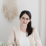 Portraitfoto Mag.a Kerstin Fieber