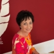 Portraitfoto Mag.a Vera Färber