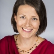 Portraitfoto Mag.a Christine Lewandowski