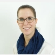 Portraitfoto Mag.a Ines Neunhoeffer