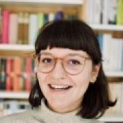 Portraitfoto Mag.a Ruth Maria Perfler, BA