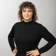 Nina Pulferer Portraitfoto Nina Pulferer