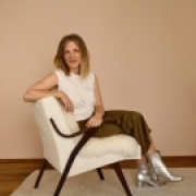 Sarah Schrattenecker, BA.pth Portraitfoto Sarah Schrattenecker, BA.pth