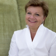 Portraitfoto Dipl.-Päd.in Maria Bayer-Weichinger