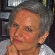 Portraitfoto Dr.in Elisabeth Martinetz