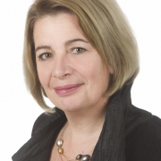 Portraitfoto Dr.in Eva Mückstein