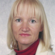 Portraitfoto DSAin Eva Neswadba-Piller