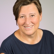 Portraitfoto Ingrid Pesendorfer