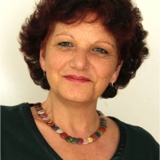 Portraitfoto Dr.in Margarete Predovic
