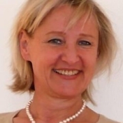Portraitfoto Johanna Schallert