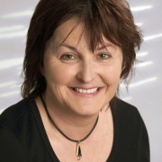 Portraitfoto Mag.a Renate Brandl