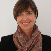 Portraitfoto Mag.a Barbara Oesterle