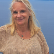 Portraitfoto Dipl.-Päd.in Maria Steurer