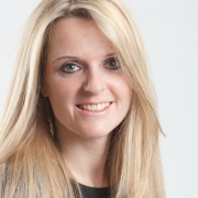 Portraitfoto Martina Haselwanter-Oberhofer