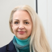 Portraitfoto Petra Gruber