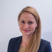 Portraitfoto Mag.a Birgit Hofer