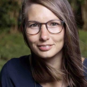 Portraitfoto Mag.a Sarah Radics, BSc