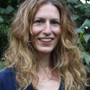 Portraitfoto Mag.a Diana Büttgen