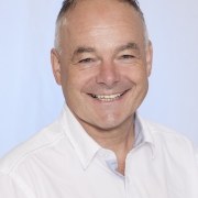 Portraitfoto Mag. Maximilian Sternad