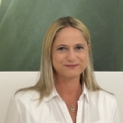 Portraitfoto Katharina Kraml