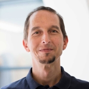 Portraitfoto Andreas Schauer, MA, MSc