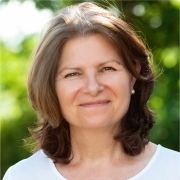 Portraitfoto Dipl.-Päd.in Mag.a Gisela Troppmair