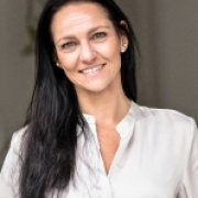 Portraitfoto Dipl.-Soz.päd.in Tanja Könsgen