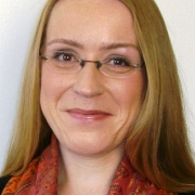 Portraitfoto Dipl.-Psych.in Mag.a Claudia Fischer