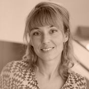 Portraitfoto Mag.a (FH) Carina Meier